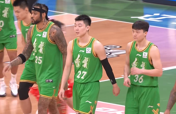 上海男篮力克广东豪取十连胜 吉林险胜北京辽宁