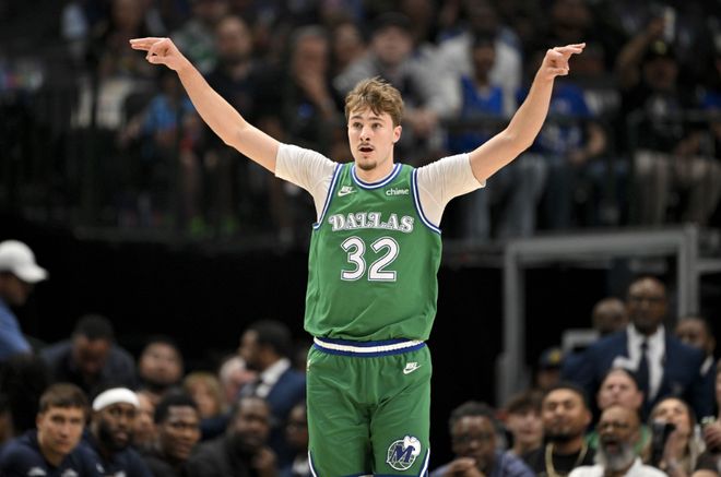 东契奇腿筋伤势冲击湖人季后赛格局，建队策略