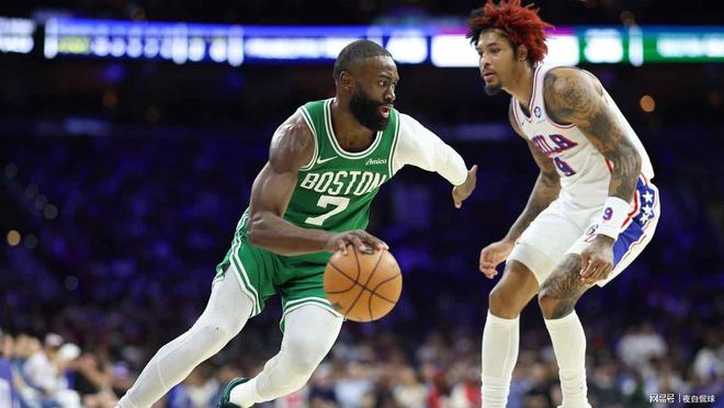 杰伦·布朗因质疑裁判判罚被NBA罚款5万美元